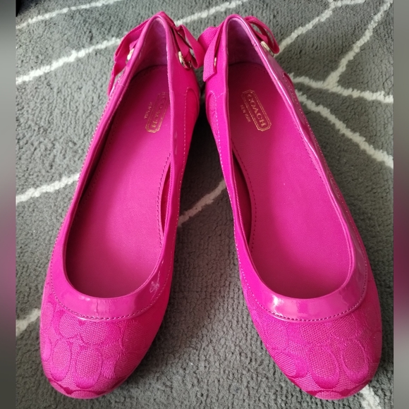 Coach Ronda Fuchsia Logo Ballet Flats EUC - Picture 10 of 14